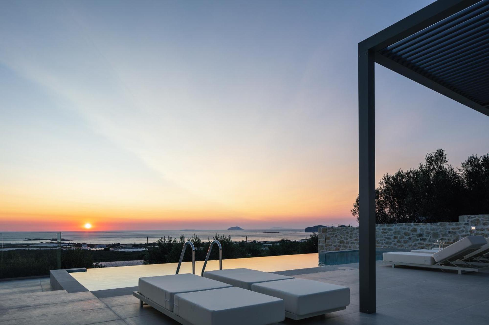 Petras Luxury Villa *