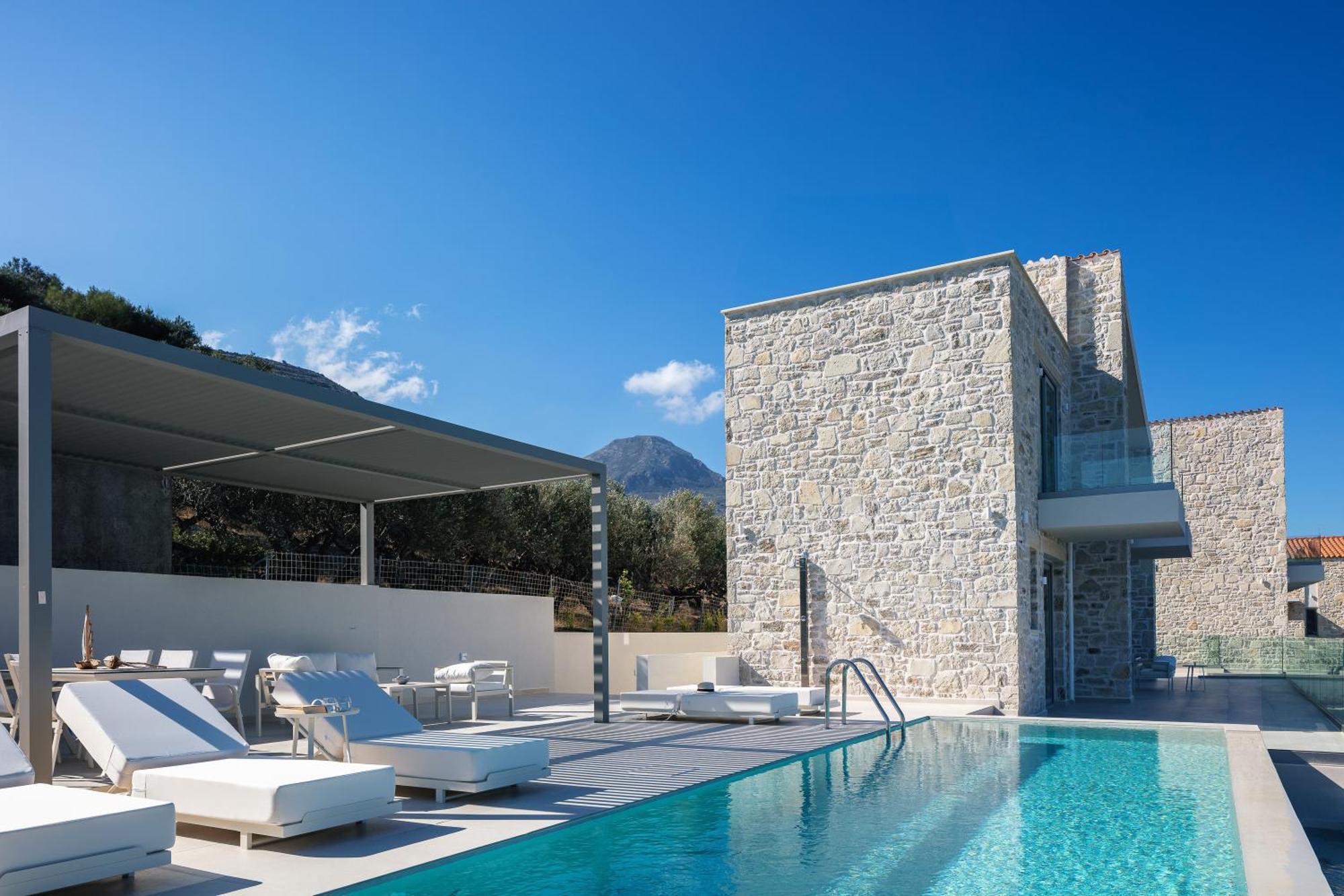 Petras Luxury Villa *